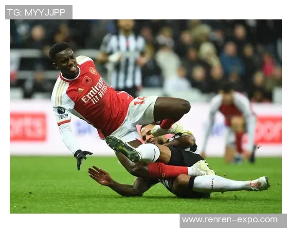 裁判承认误判致阿森纳进球无效赛后公开道歉引发热议